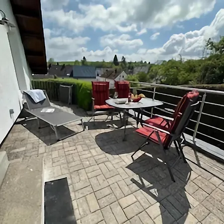 In Eifel With Scenic Views Appartement *